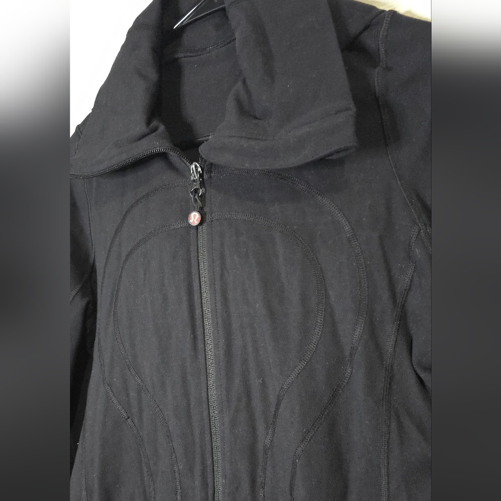 lululemon athletica Stride Jacket ☆flaws Please Read Description - Picture 7 of 15